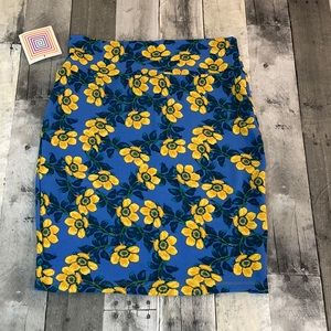 🌼LulaRoe Cassie floral Pencil skirt